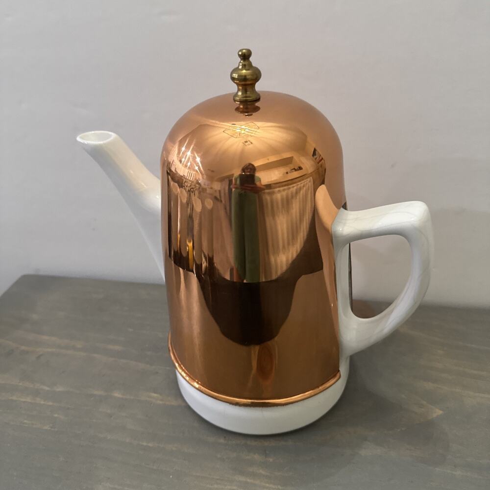 Baker Heart & Stuart Vintage Ceramic Tea Pot with Copper Cozy and 4 Mugs - Picture 7 of 14